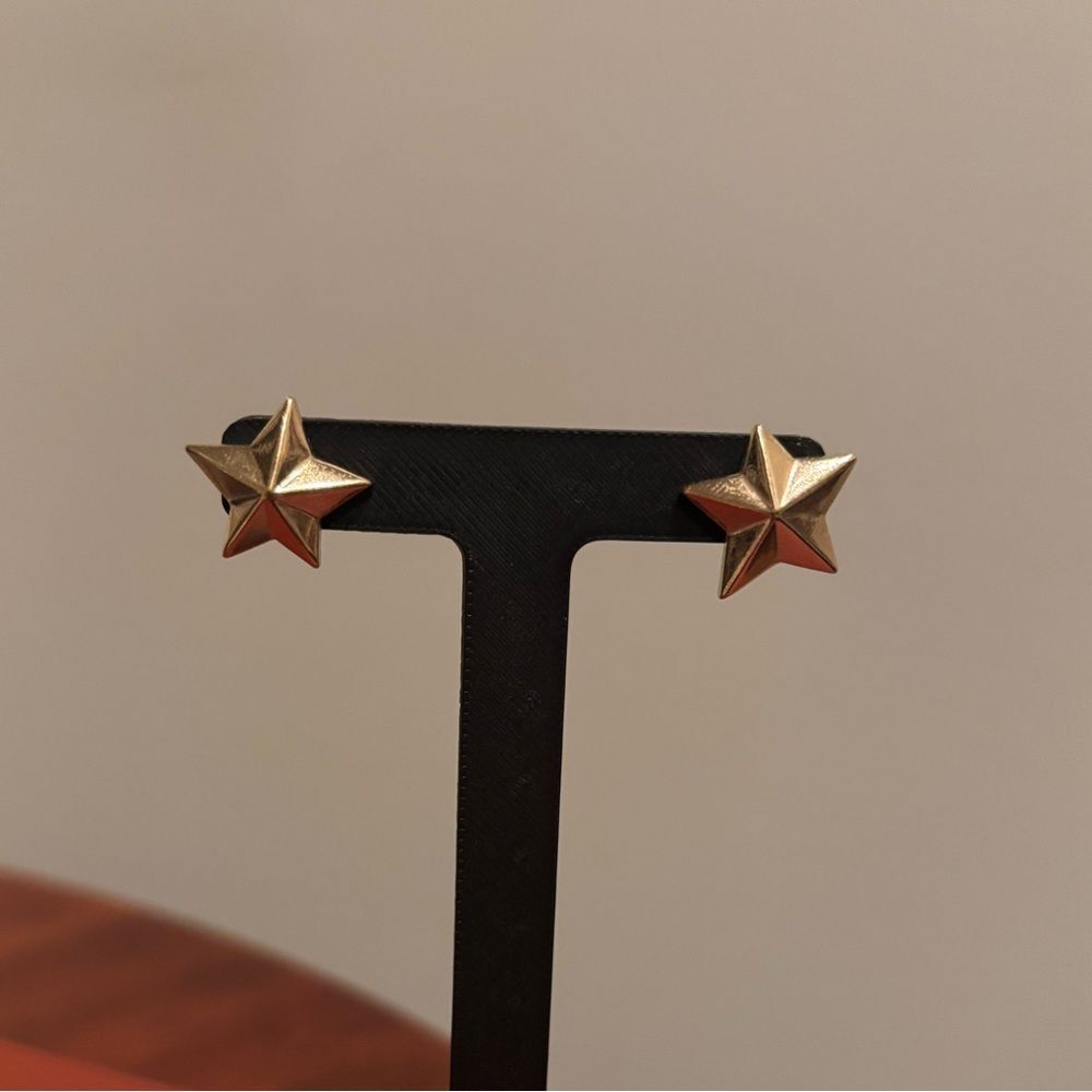 ⭐️ 5 For $25 Gold Toned Star Stud Earrings